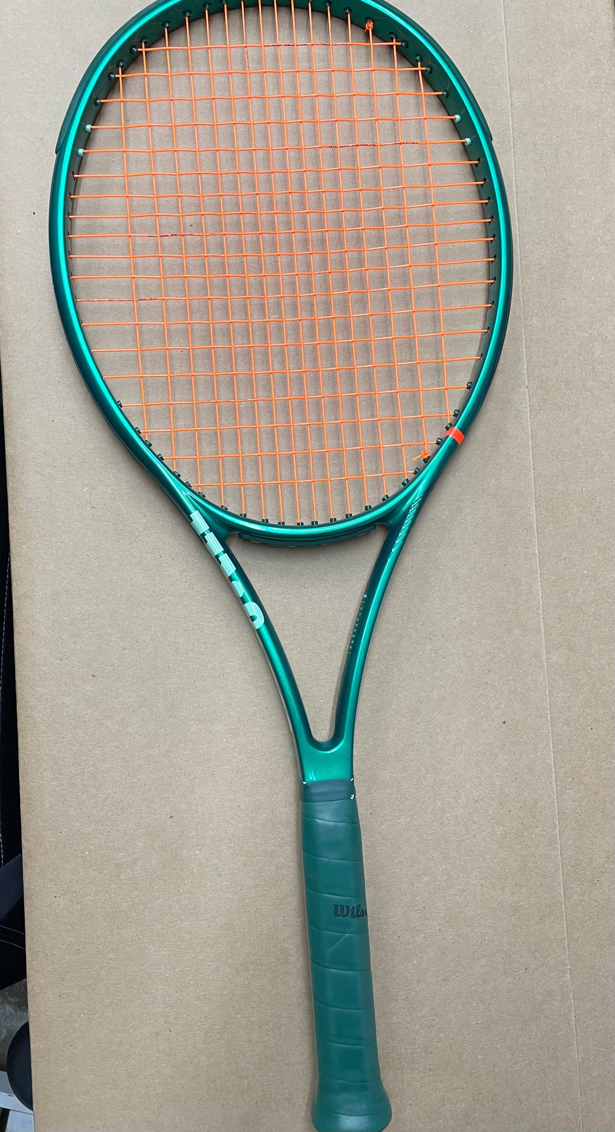 Used - Wilson Blade 104 16x19 v10 (4 3/8")