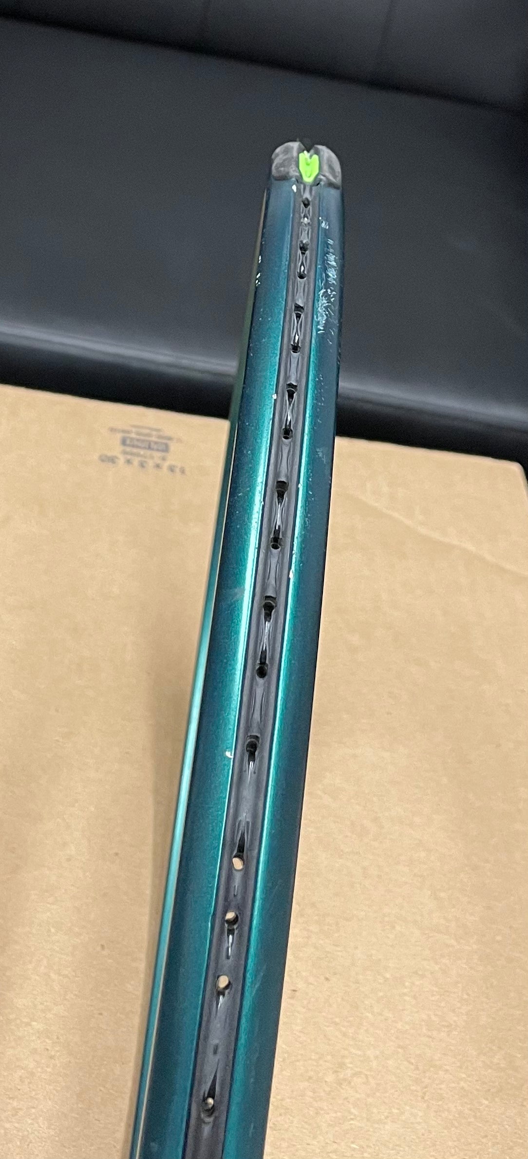 Used - Wilson Blade 98 V9 16x19 (1/4)