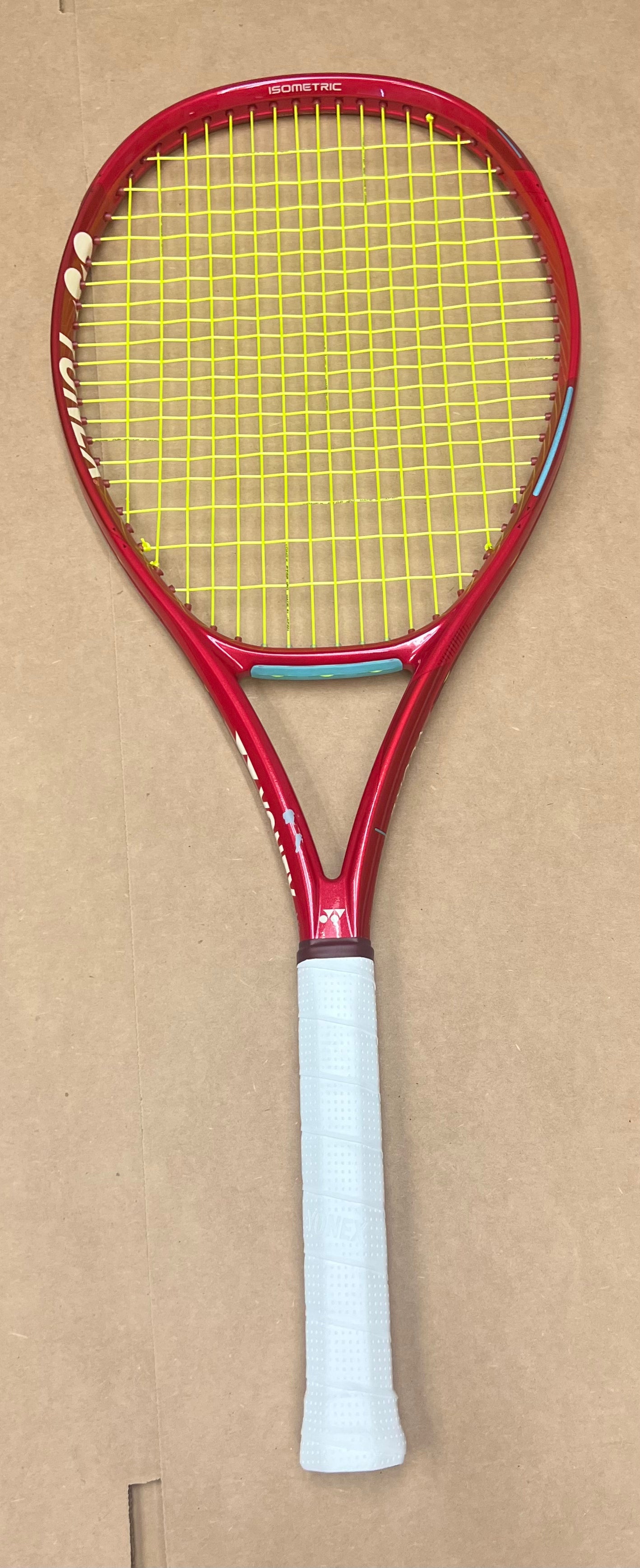 Used - Yonex Vcore 100 v8 (4 1/8")