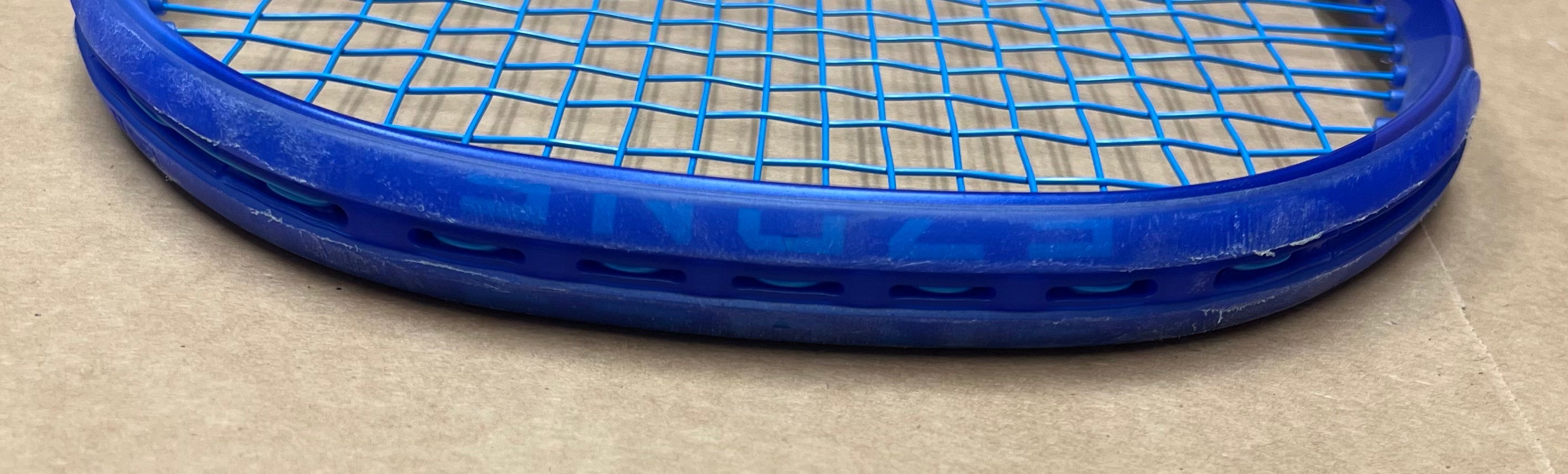 Used - Yonex Ezone 98 v8 (4 1/4")