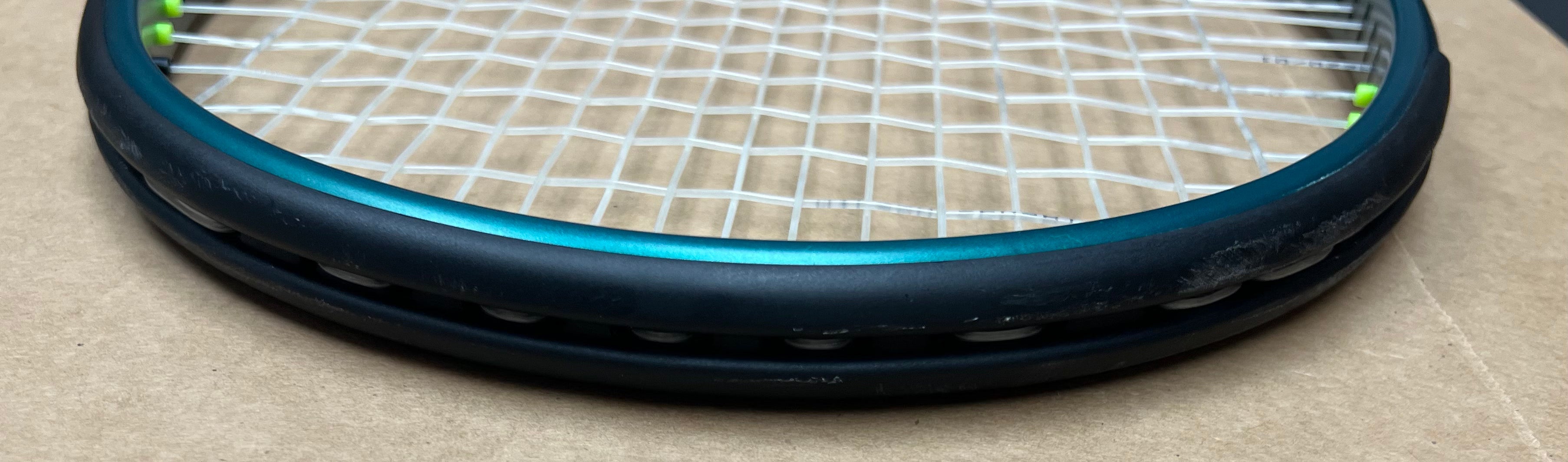 Used - Wilson Blade 104 v9 (4 3/8")