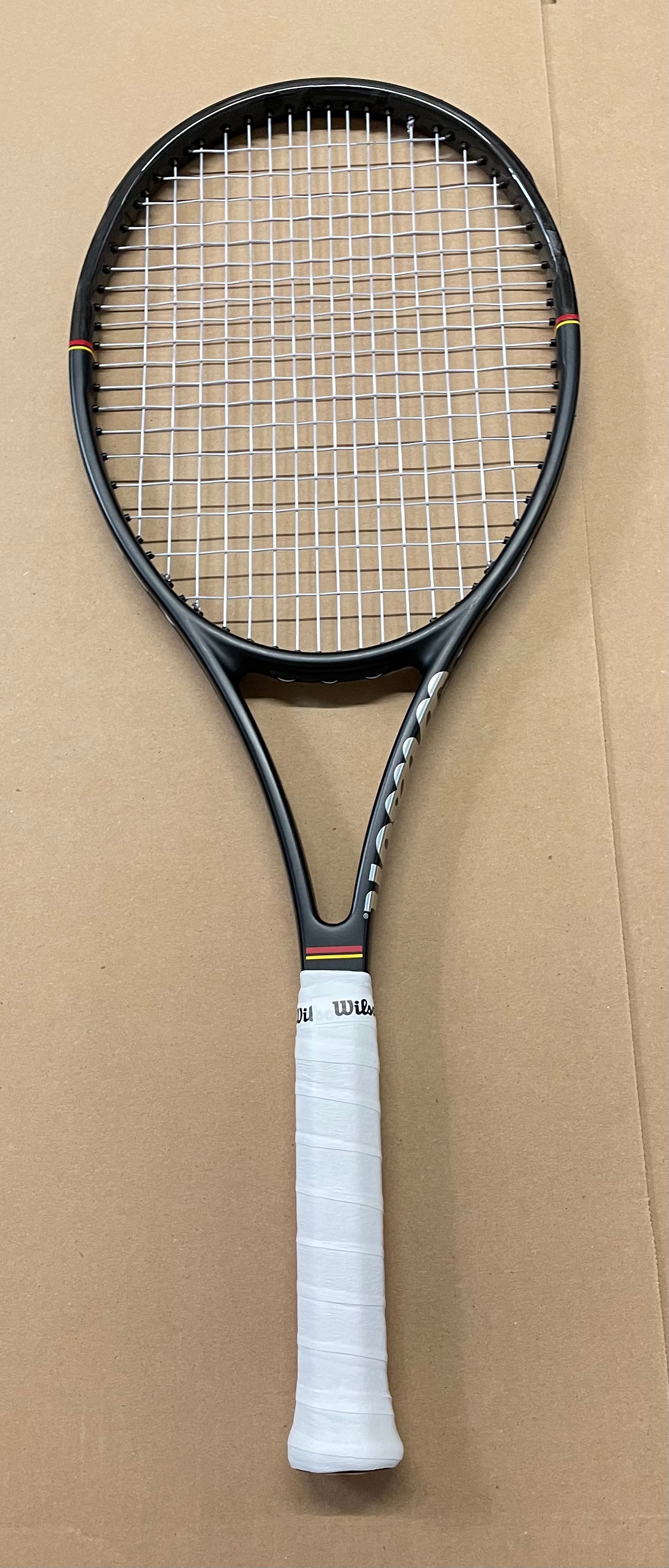 Used - Wilson Pro Staff Classic 97 v14 (4 3/8")