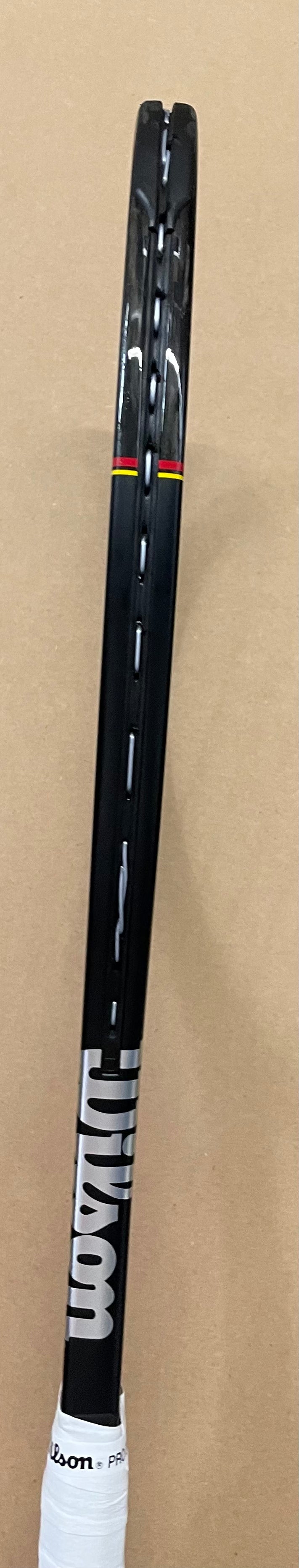Used - Wilson Pro Staff Classic 97 v14 (4 3/8")