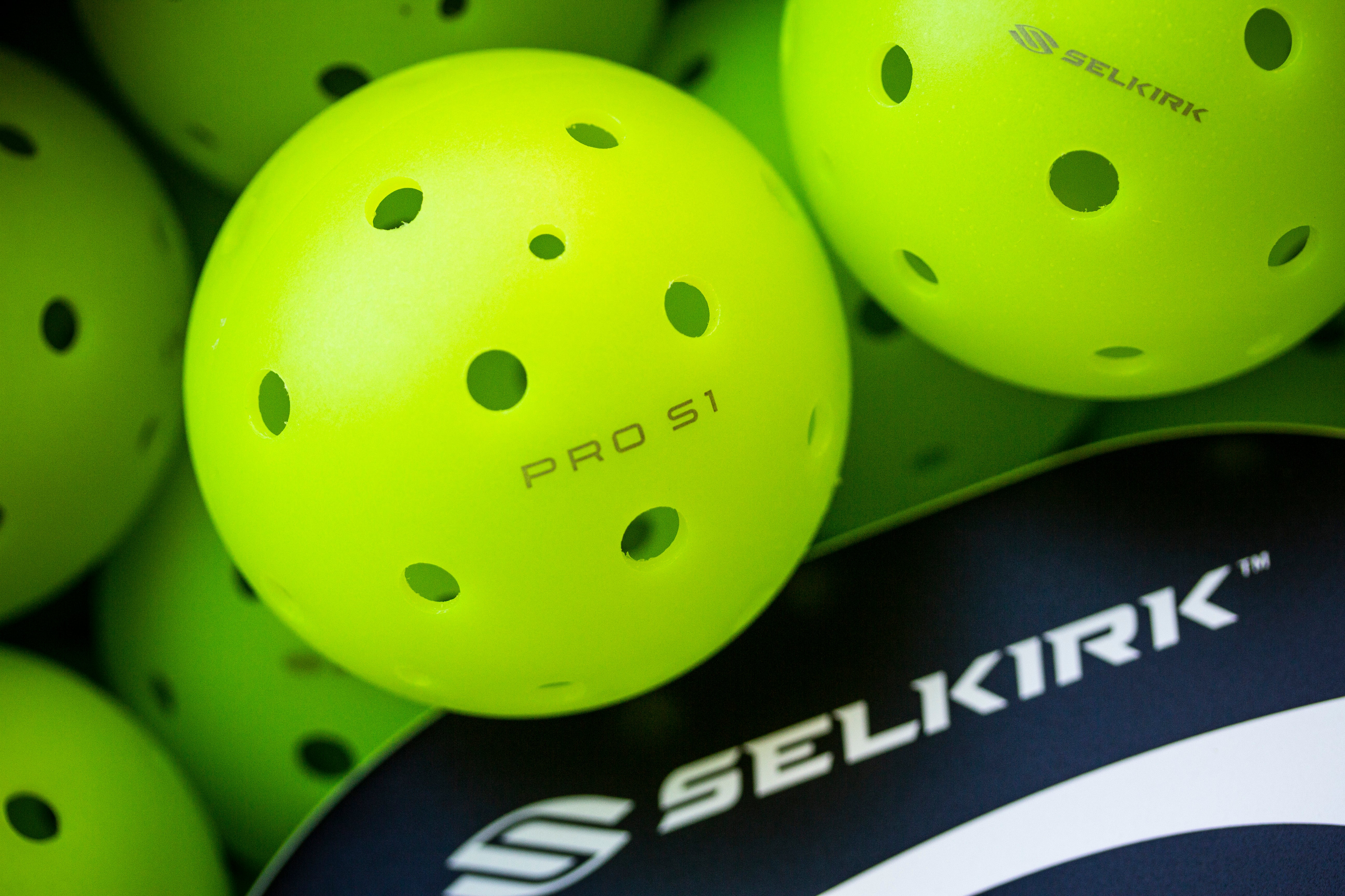 Pro S1 Pickleball Balls: 4 Pack